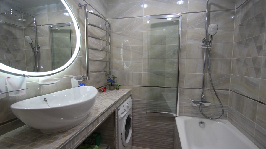 Ремонт ванной комнаты 4 кв м в серых тонах